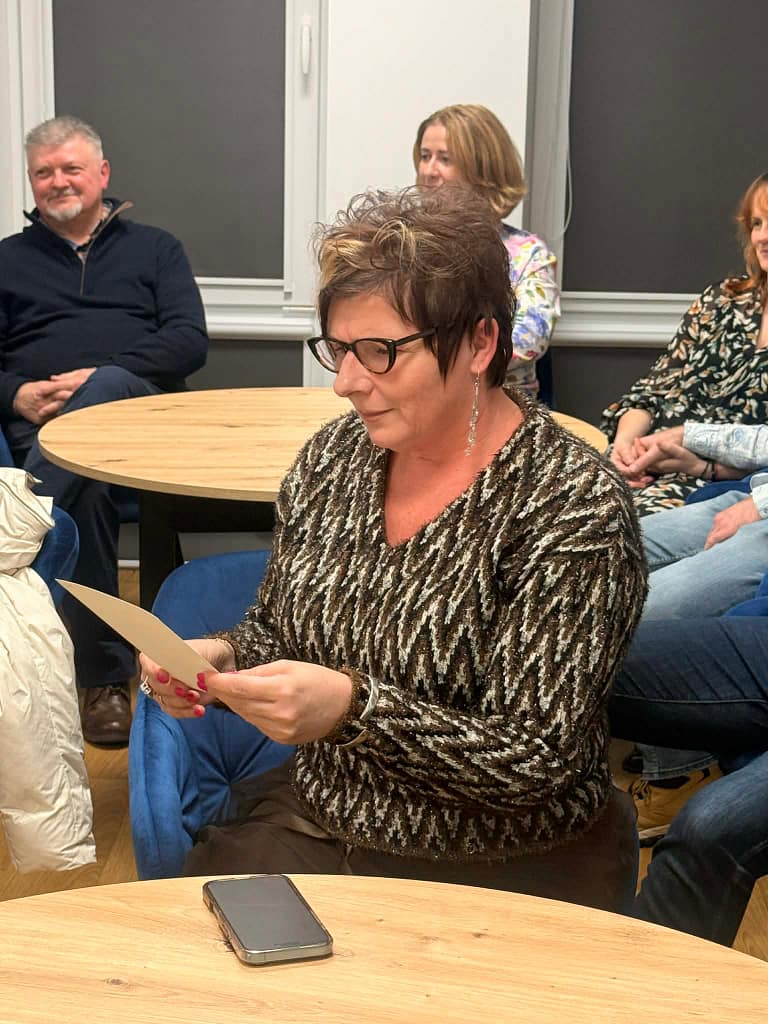 Pani dyrektor czytająca wiersz